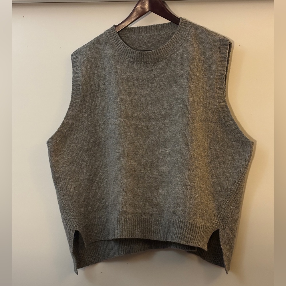SHEIN Charcoal Sleeveless Sweater